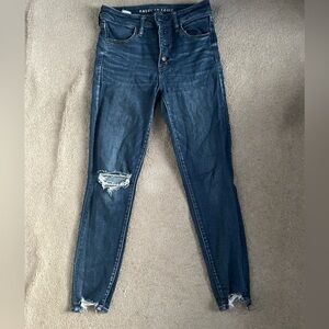 American eagle dark wash distressed jeggings
